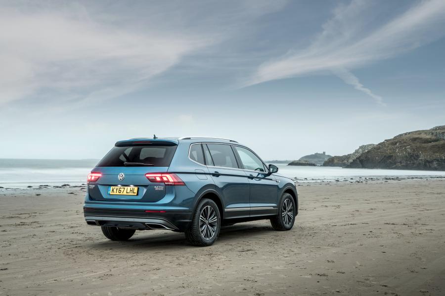  Volkswagen Tiguan Allspace 2018 года  (UK) (фото 9 из 40)